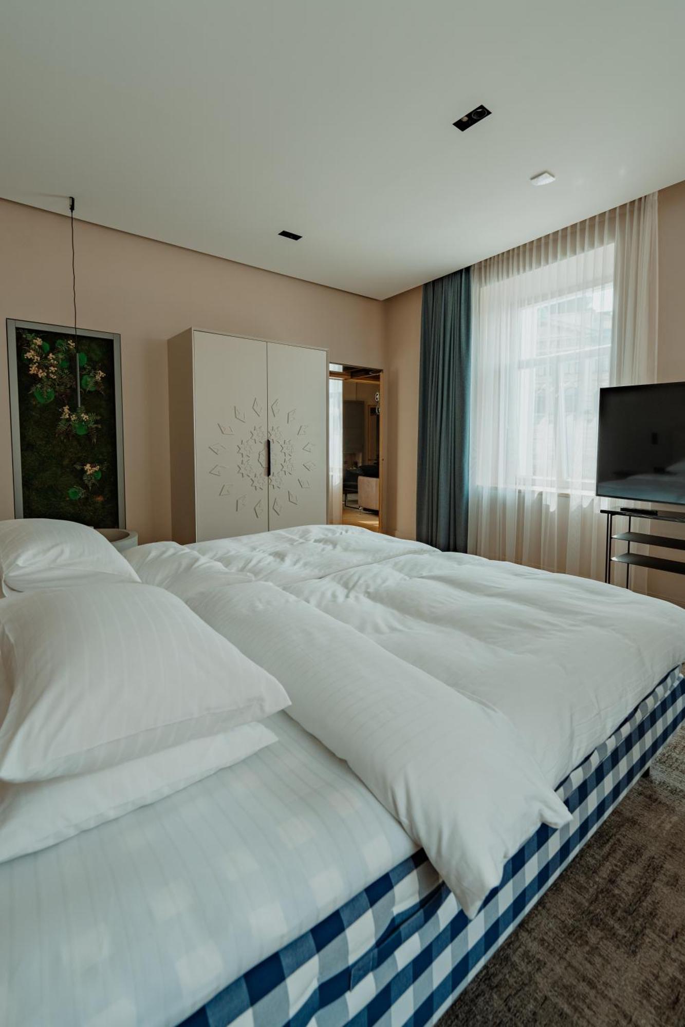 Presidential Apartments - The Best Location, Beds, Smart-House System And Interior Vilnius Exterior photo